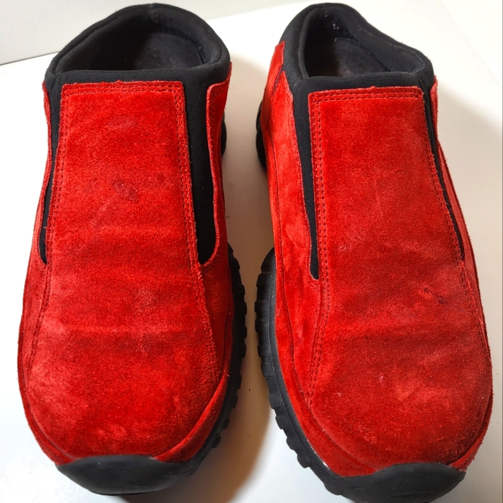 Naturalizer slip on sneakers